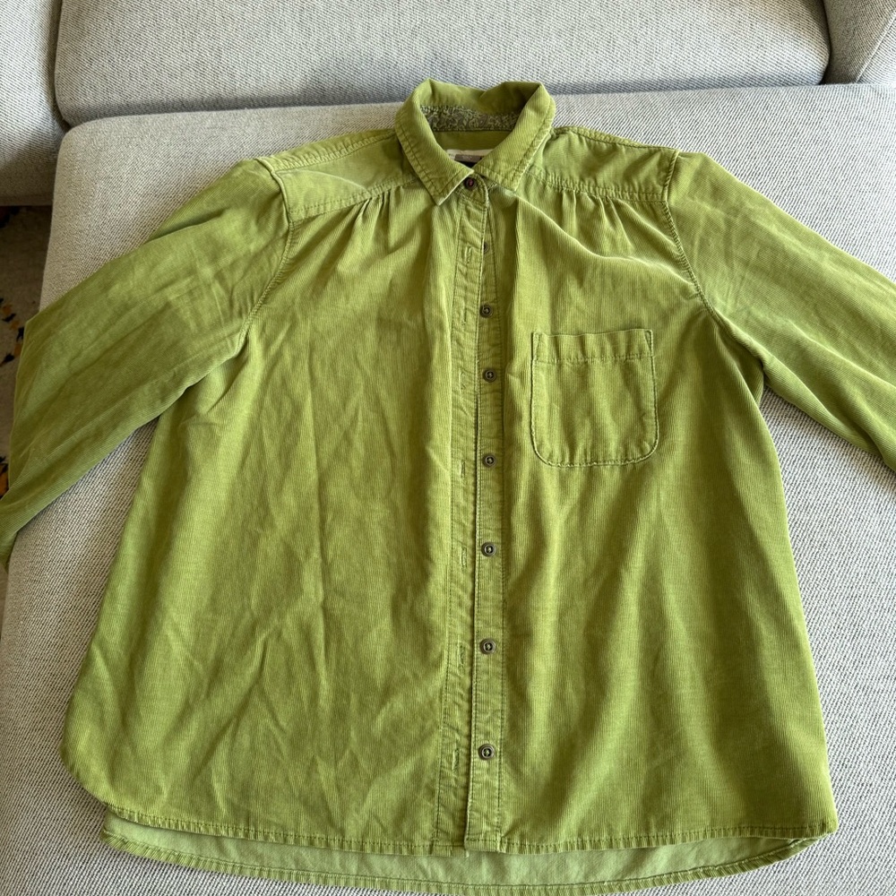 Women’s Green Shirt